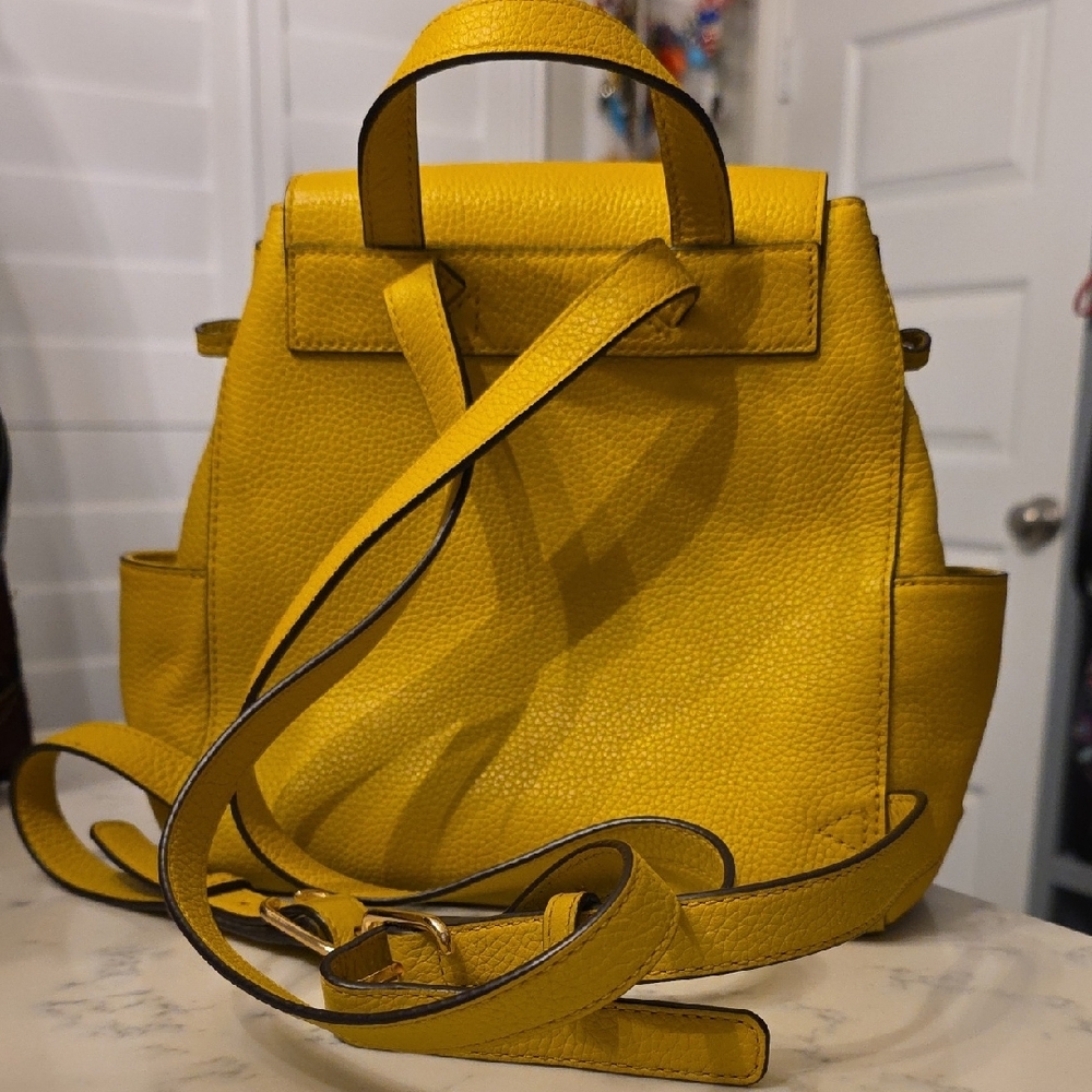 Tory Burch Chic Yellow Leather Backpack with Tassels - Picture 2 of 14